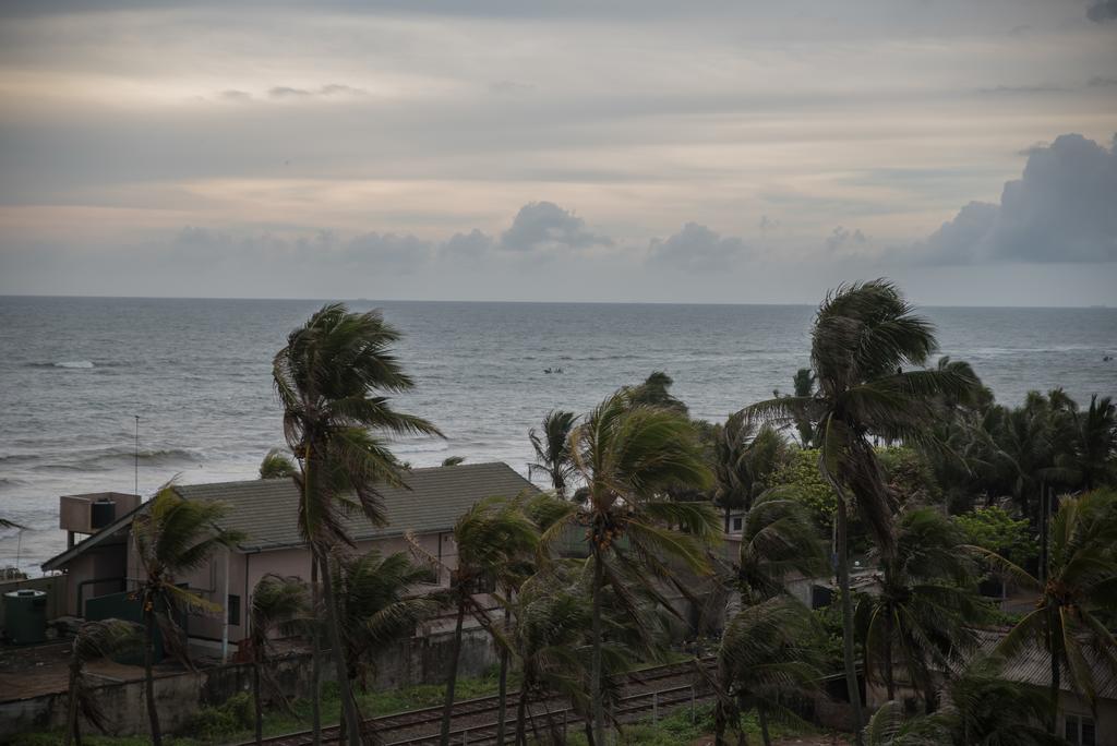 Cozy Sea View Luxury Apartment, Fully Furnished, 2 Bedrooms, 2 Bathrooms Dehiwala-Mount Lavinia Exterior photo